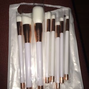 New 8 pc assortment make up brush set